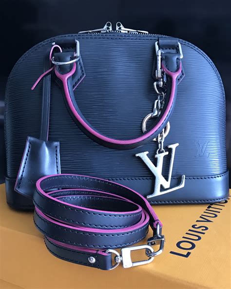 louis vuitton epi bag.